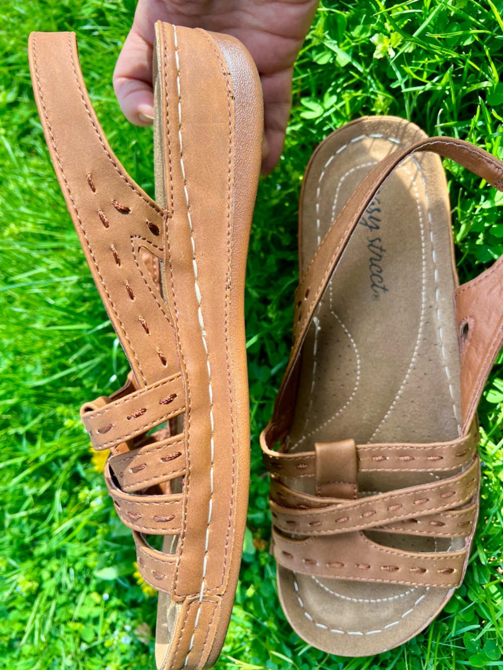Easy Street Slingback Summer Comfort Sandals Cushioned Platform Tan Wedge 8.5M